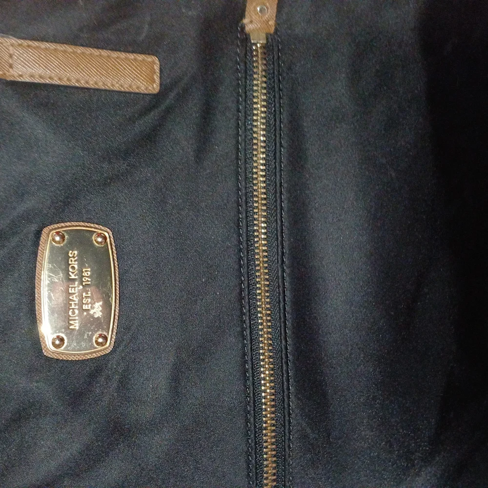 Michael Kors Black and Tan Structured Tote with Gold Hardware - Picture 11 of 16